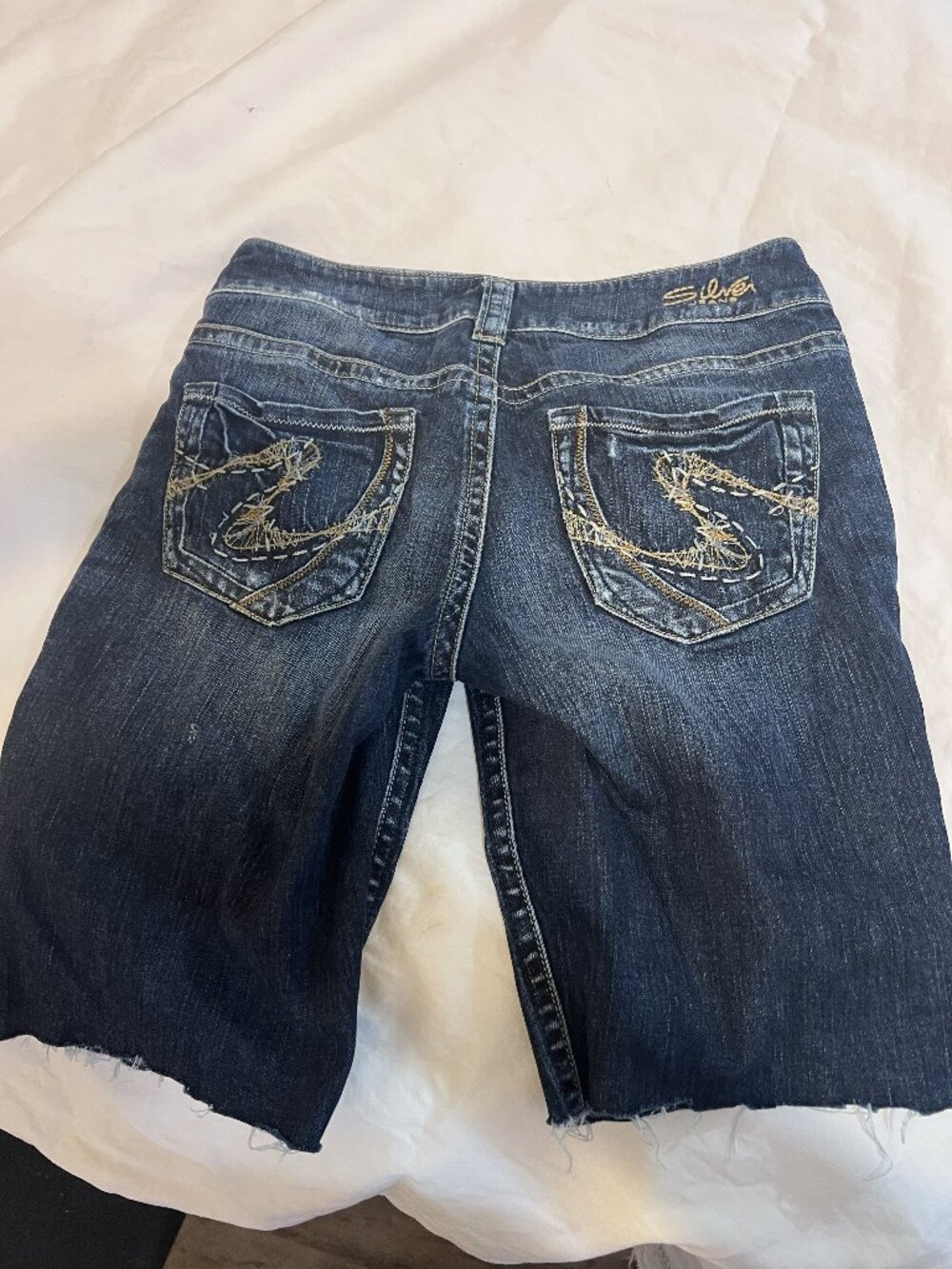 Silver Jeans Co. “Suki Bootcut” y2k Cutoff Shorts – Size 28